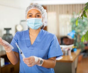nurse immuniser