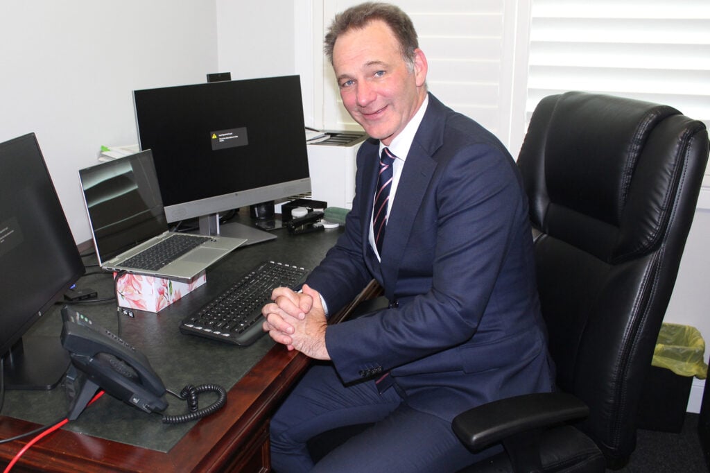 chair dr matthew gray